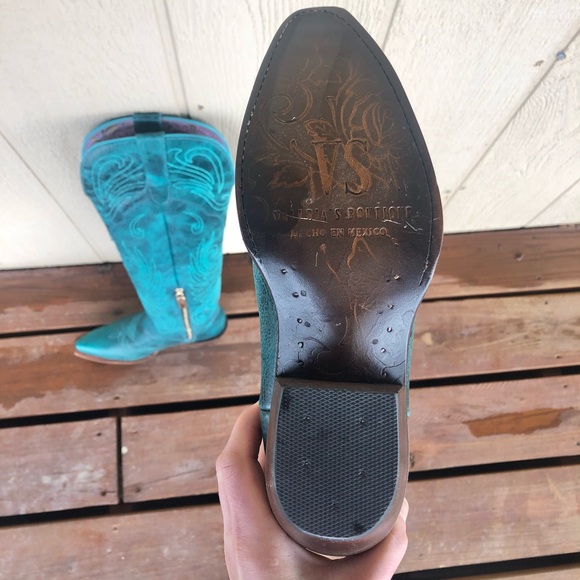 Brand new with tags, never worn. 2” heel with 20” shaft 100% leather - Picture 4 of 4